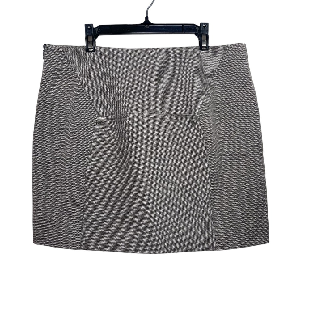 Kensie Women's Size 6 Textured Mini Skirt Side Zip Neutral